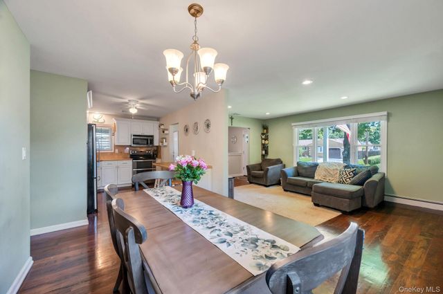 84 Oneida Avenue, South Setauket, NY 11720