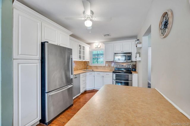 84 Oneida Avenue, South Setauket, NY 11720