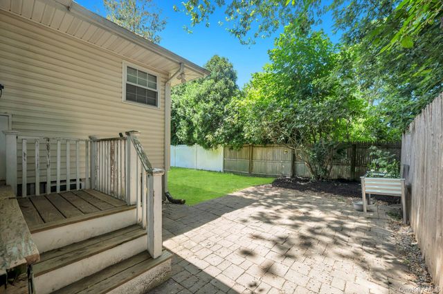 84 Oneida Avenue, South Setauket, NY 11720