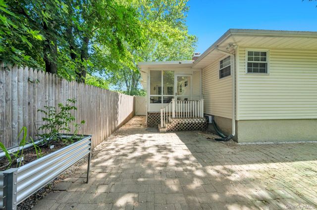 84 Oneida Avenue, South Setauket, NY 11720