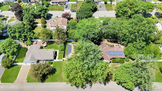 84 Oneida Avenue, South Setauket, NY 11720