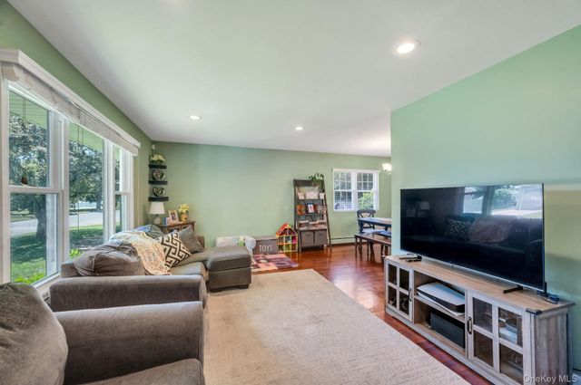 84 Oneida Avenue, South Setauket, NY 11720