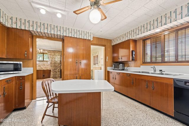 209 Robert Drive, Lafayette, LA 70506