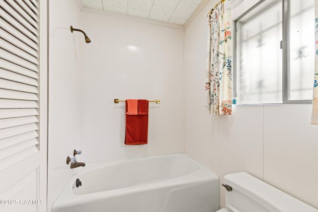 209 Robert Drive, Lafayette, LA 70506