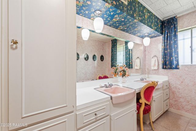 209 Robert Drive, Lafayette, LA 70506