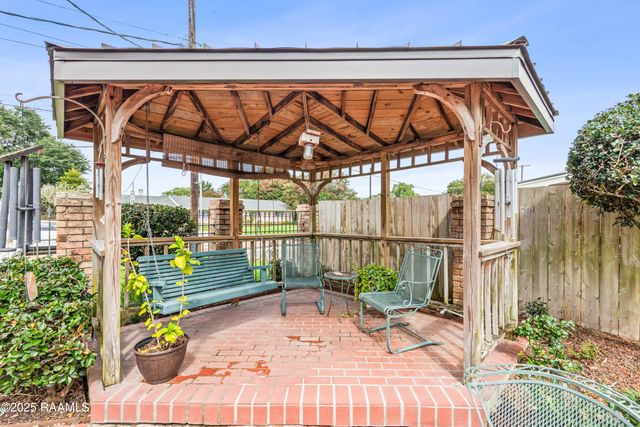 209 Robert Drive, Lafayette, LA 70506