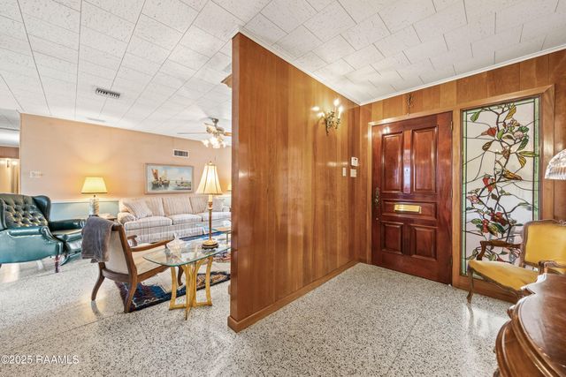 209 Robert Drive, Lafayette, LA 70506