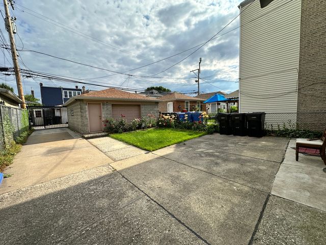 5244 W Altgeld Street 2, Chicago, IL 60639