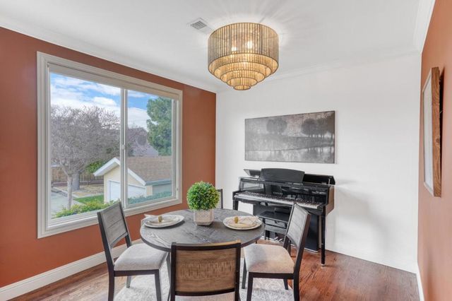 809 Lippert Place, Santa Clara, CA 95050