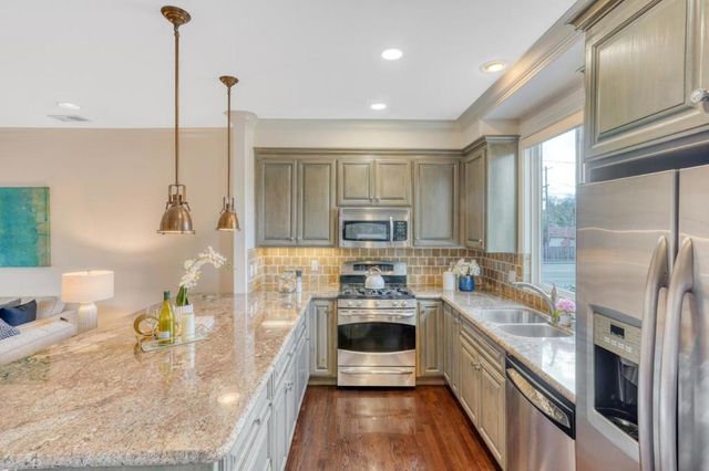 809 Lippert Place, Santa Clara, CA 95050