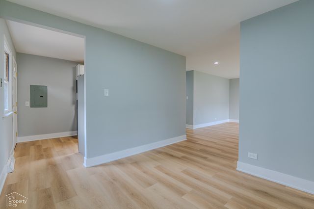 2100 Martin Lane, Rolling Meadows, IL 60008