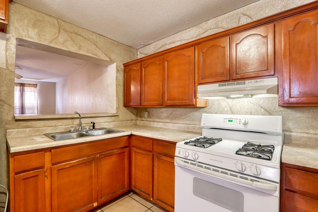 965 BENNETT Place, El Paso, TX 79907