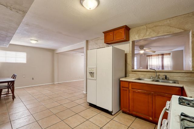965 BENNETT Place, El Paso, TX 79907