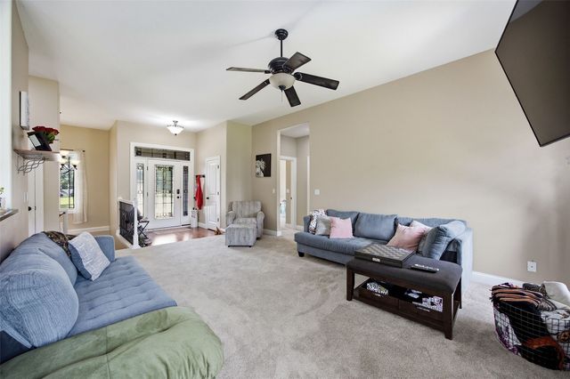 3501 Royal Drive SW, Cedar Rapids, IA 52404