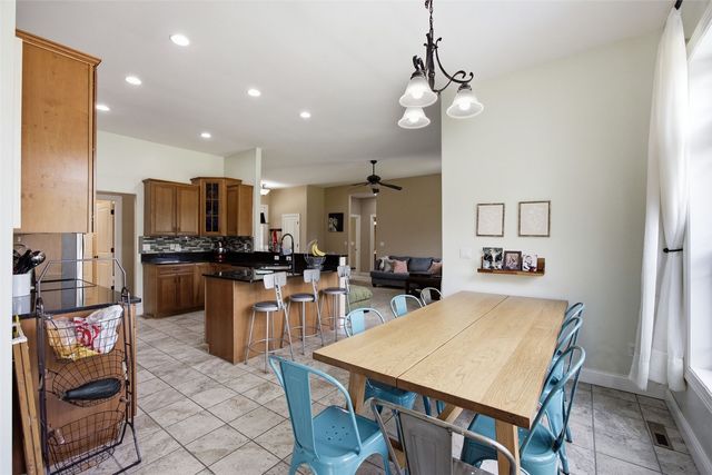 3501 Royal Drive SW, Cedar Rapids, IA 52404