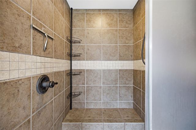 3501 Royal Drive SW, Cedar Rapids, IA 52404