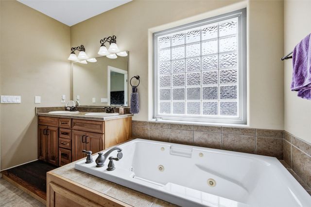 3501 Royal Drive SW, Cedar Rapids, IA 52404
