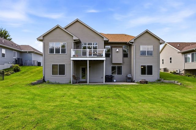 3501 Royal Drive SW, Cedar Rapids, IA 52404