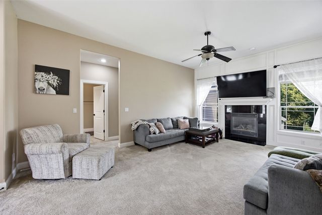 3501 Royal Drive SW, Cedar Rapids, IA 52404