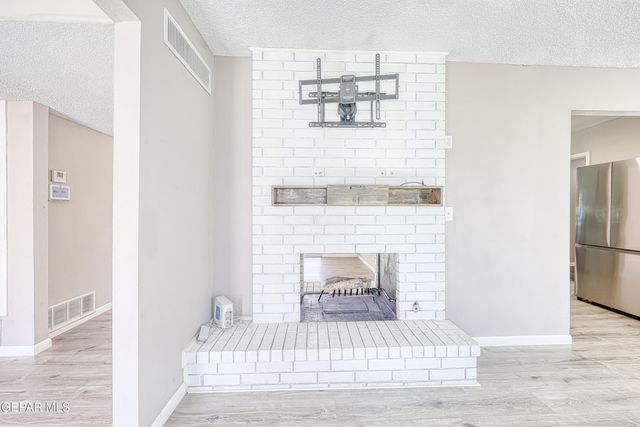 14865 HOLDEN Road, El Paso, TX 79928