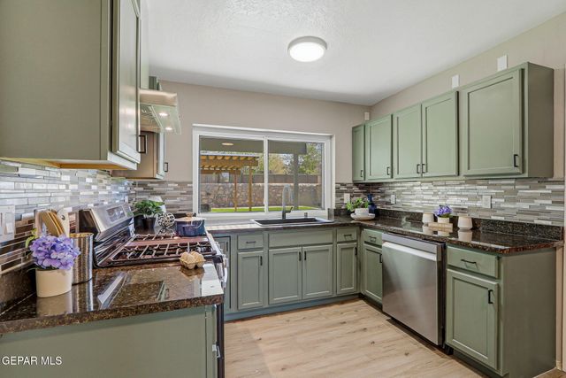 14865 HOLDEN Road, El Paso, TX 79928