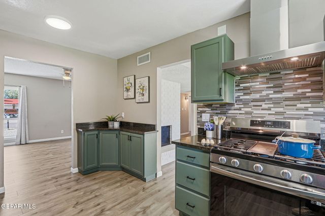 14865 HOLDEN Road, El Paso, TX 79928