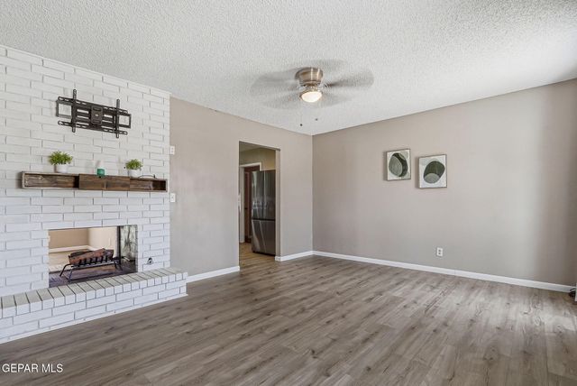 14865 HOLDEN Road, El Paso, TX 79928