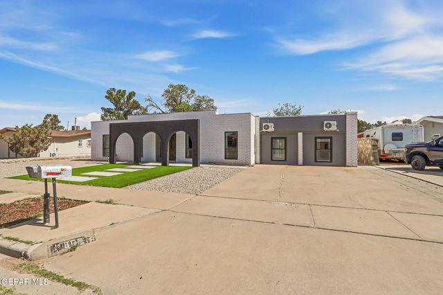 14865 HOLDEN Road, El Paso, TX 79928