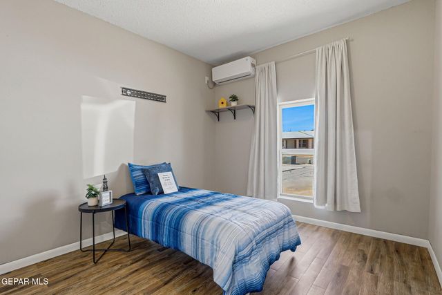 14865 HOLDEN Road, El Paso, TX 79928