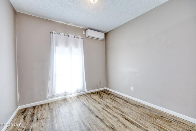 14865 HOLDEN Road, El Paso, TX 79928