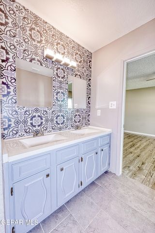 14865 HOLDEN Road, El Paso, TX 79928