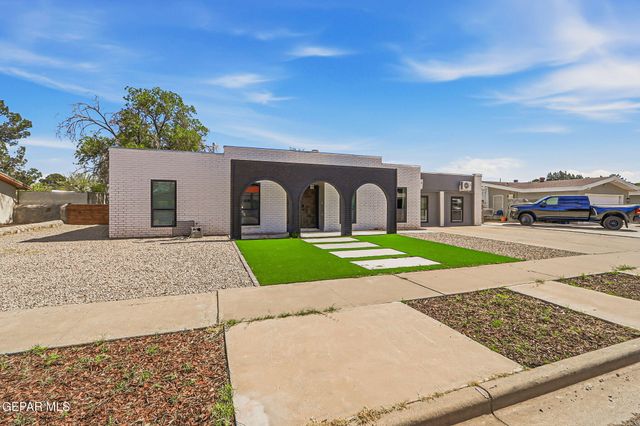 14865 HOLDEN Road, El Paso, TX 79928