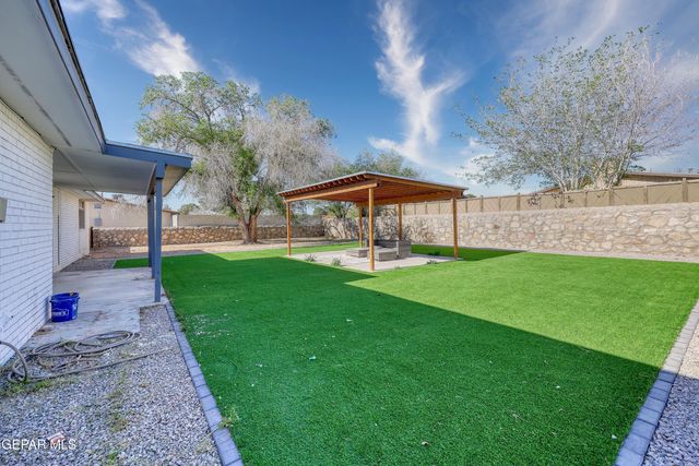 14865 HOLDEN Road, El Paso, TX 79928