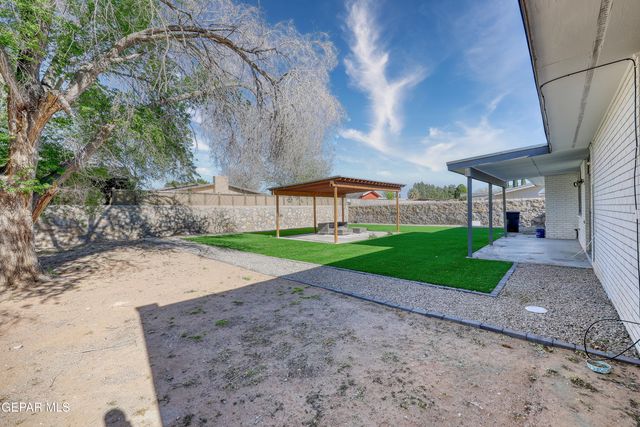 14865 HOLDEN Road, El Paso, TX 79928