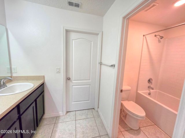 734 BENT BAUM Road, Jacksonville, FL 32205