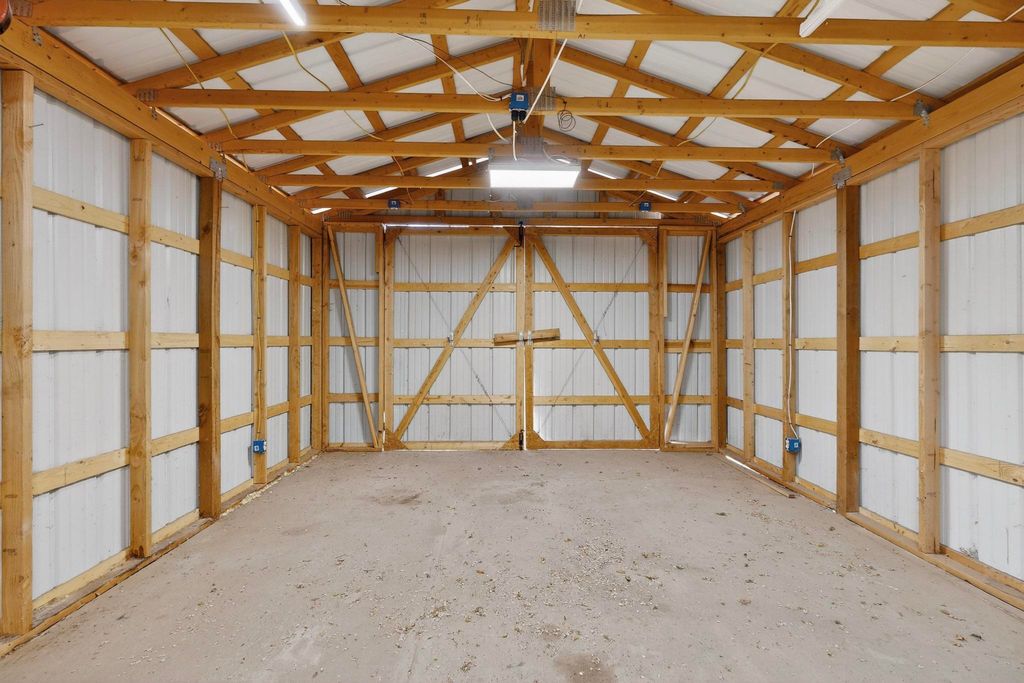 Image 32 of property listing at 6500 Martin Court NE, Albuquerque, NM 87109