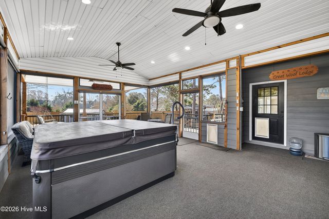 613 Long Leaf Acres Drive, Wilmington, NC 28405