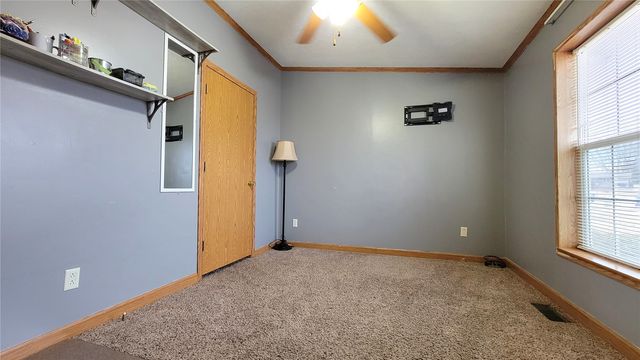 422 S Jackson Street, Lisbon, IA 52253