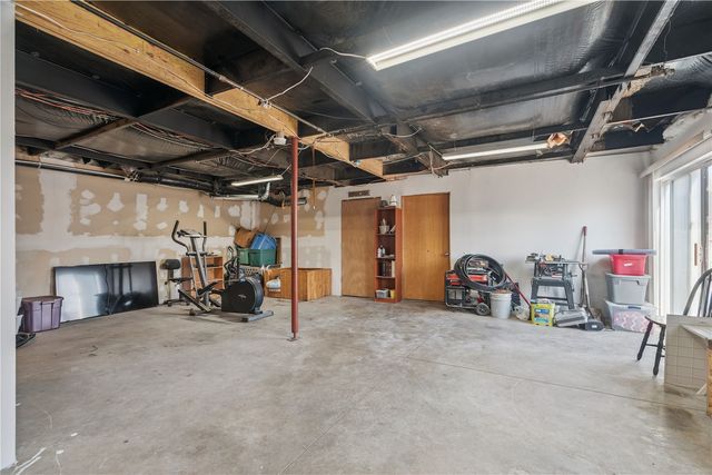 422 S Jackson Street, Lisbon, IA 52253