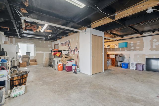 422 S Jackson Street, Lisbon, IA 52253