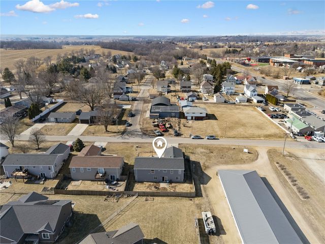 422 S Jackson Street, Lisbon, IA 52253