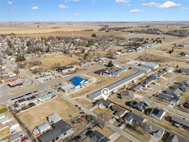 422 S Jackson Street, Lisbon, IA 52253