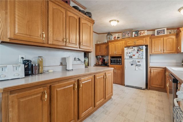 422 S Jackson Street, Lisbon, IA 52253