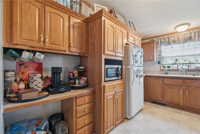 422 S Jackson Street, Lisbon, IA 52253