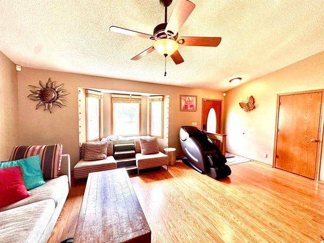 10008 W 20th St N, Wichita, KS 67212