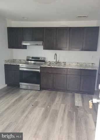 1050 S 4TH ST, Camden, NJ 08102