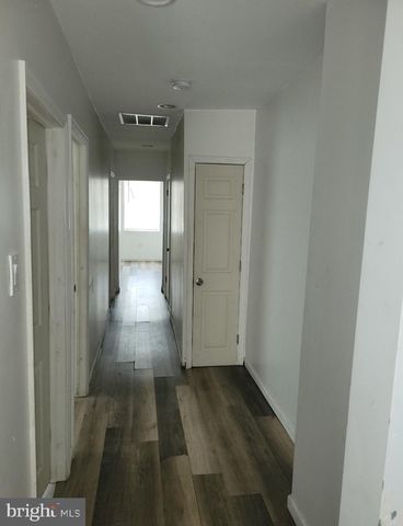 1050 S 4TH ST, Camden, NJ 08102