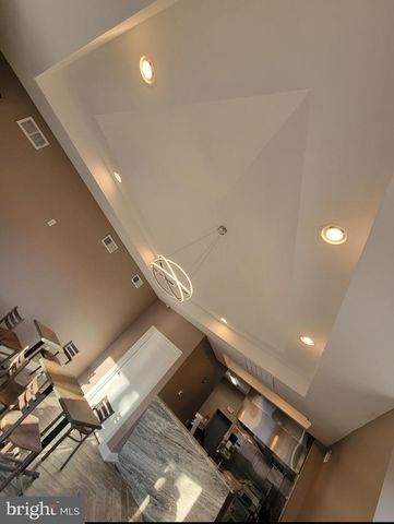 1050 S 4TH ST, Camden, NJ 08102