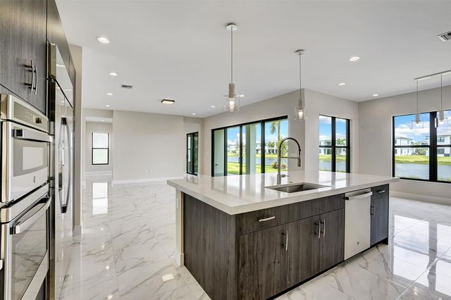 8553 Shoreacres St, Boca Raton, FL 33434