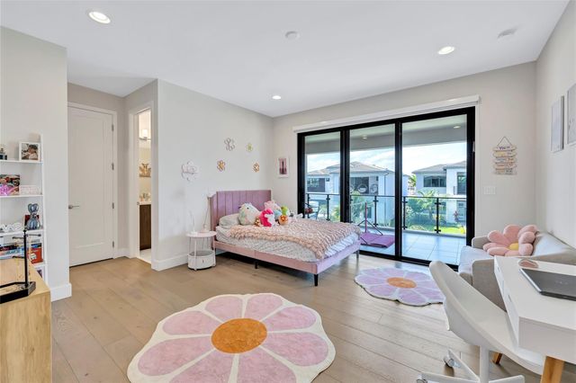 8553 Shoreacres St, Boca Raton, FL 33434